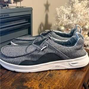 Hey Dude Women's Knit Gray and Black Loafers